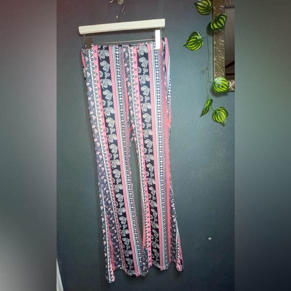 Shein Paisley Flare Pants & Flirtitude Crossover Gray Size Large Bell Bottoms. - Picture 9 of 15